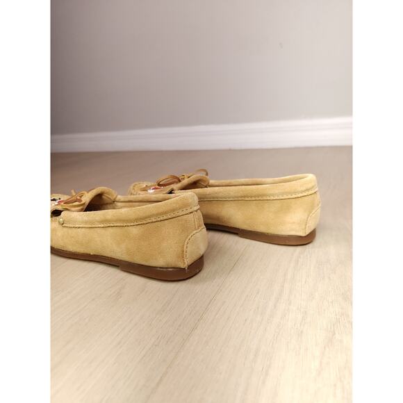 Minnetonka Suede Moccasins with Beaded Design – Size 9.5 Narrow, Classic Style - Picture 7 of 14